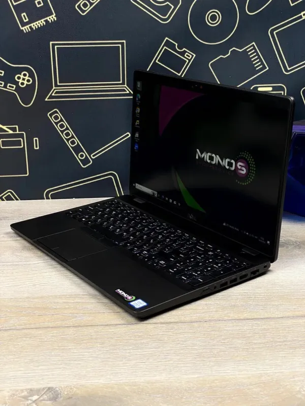 Ноутбук Dell Latitude 5500 / 15.6" TN / Core i5-8365U (4(8) ядра по 1.6-4.1 GHz) / 8GB DDR4 / 256GB SSD / UHD Graphics 620 / WebCam б/в - зображення 5