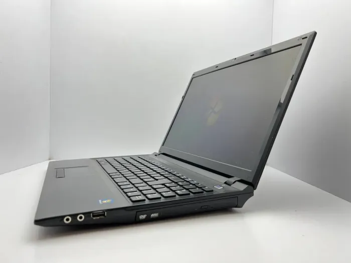 Ноутбук Terra Mobile 1528 / 15.6" (1366x768) TN / Intel Pentium B940 (2 ядра по 2.0 GHz) / 4 GB DDR3 / 320 GB HDD / Intel HD Graphics / WebCam б/в - зображення 4