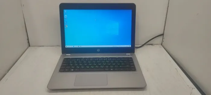 Ультрабук Б-клас HP ProBook 430 G4 / 13.3" (1366x768) TN / Intel Core i5-7200U (2 (4) ядра по 2.5-3.1 GHz) / 8 GB DDR4 / 120 GB SSD / HD Graphics 620 / WebCam / АКБ NEW б/в - зображення 2