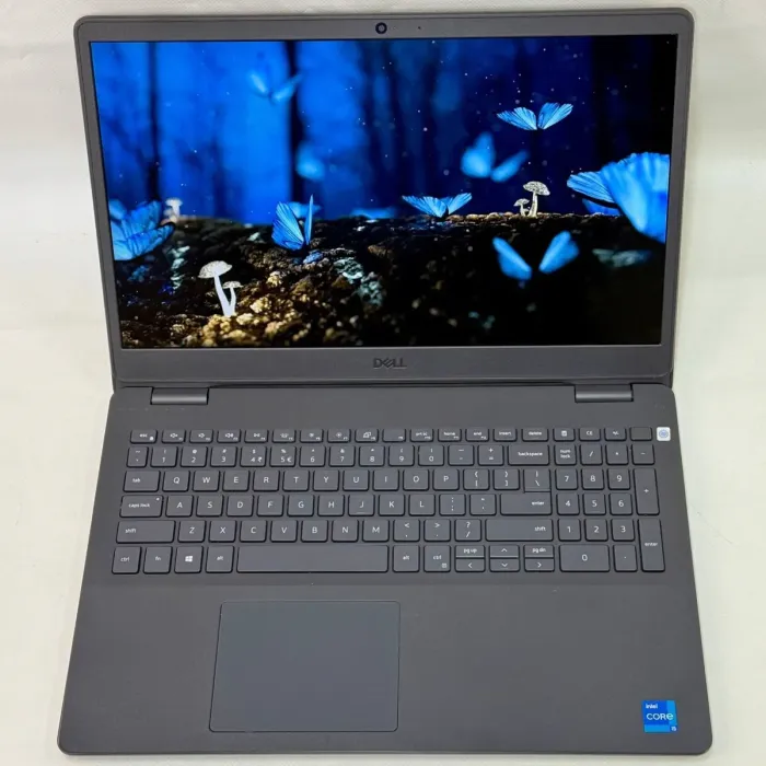 Ноутбук Б-клас Dell Vostro 3500 / 15.6" (1920x1080) IPS / Intel Core i5-1135G7 (4 (8) ядра по 2.4 - 4.2 GHz) / 16 GB DDR4 / 256 GB SSD / Intel Iris Xe Graphics / WebCam / Windows 11 Pro б/в - зображення 4