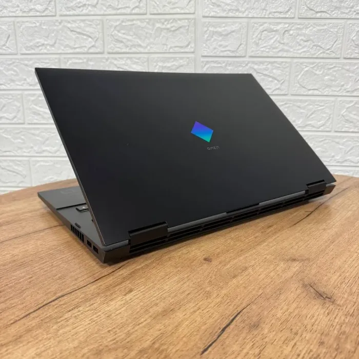 Ігровий ноутбук Б-клас HP Omen 17-cm2020nr / 17.3" (2560x1440) IPS / Intel Core i7-13700HX (16 (24) ядер по 2.1 - 5.0 GHz) / 16 GB DDR5 / 512 GB SSD / nVidia GeForce RTX 4070, 8 GB GDDR6, 128-bit / WebCam б/в - зображення 6