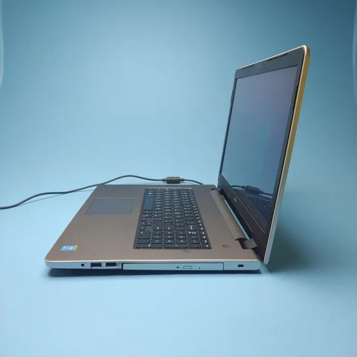 Ноутбук Dell Inspiron 5758 / 17.3" (1600x900) TN / Intel Core i7-5500U (2 (4) ядра по 2.4 - 3.0 GHz) / 8 GB DDR3 / 240 GB SSD / Intel HD Graphics 5500 / WebCam / DVD-ROM / Win 10 Pro б/в - зображення 4