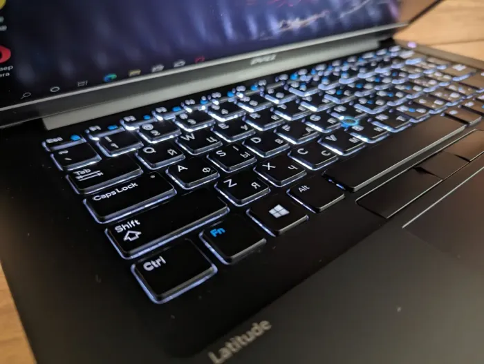 Ультрабук Dell Latitude 7480 / 14" (1920x1080) IPS / Intel Core i5-7300U (2 (4) ядра по 2.6 - 3.5 GHz) / 8 GB DDR4 / 256 GB SSD / Intel HD Graphics 620 / WebCam / Windows 10 б/в - зображення 6