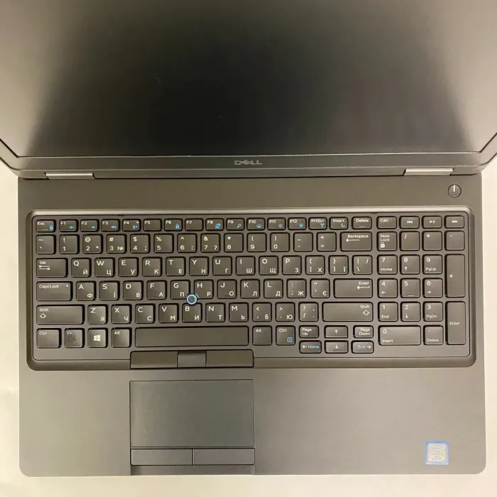 Ультрабук Dell Latitude 5590 / 15.6" (1920x1080) TN / Intel Core i5-8350U (4 (8) ядра по 1.7 - 3.6 GHz) / 16 GB DDR4 / 256 GB SSD / Intel UHD Graphics 620 / WebCam б/в - зображення 3