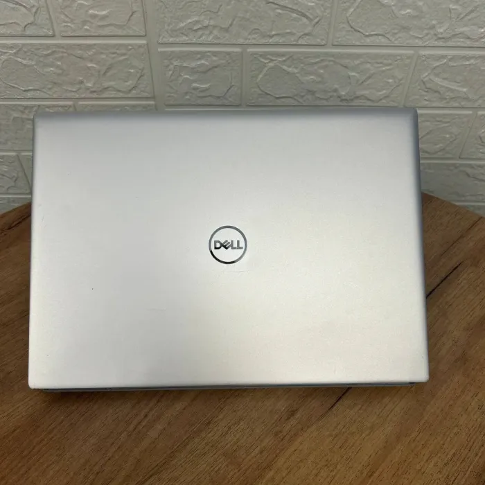 Ноутбук Б-клас Dell Inspiron 16 5620 / 16" (1920x1200) IPS / Intel Core i7-1255U (10 (12) ядер по 1.7 - 4.7 GHz) / 16 GB DDR4 / 1000 GB SSD / Intel Iris Xe Graphics / WebCam б/у - зображення 3