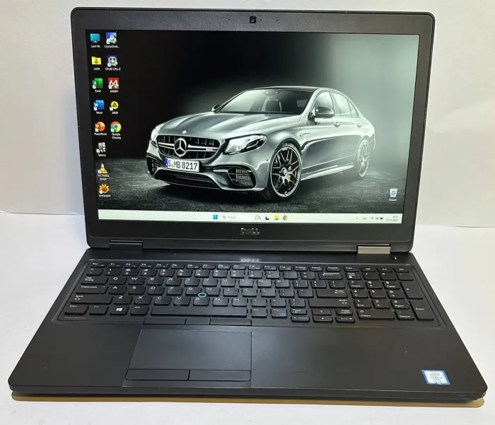 Мобільна робоча станція Dell Precision 3520 / 15,6" (1920x1080) IPS / Intel Core i7-7820HQ (4 (8) ядра по 2,9 - 3,9 ГГц) / 16 ГБ DDR4 / 256 ГБ SSD / nVidia Quadro M620, 2 ГБ GDDR5, 128-біт / WebCam / HDMI б/в - изображение 2