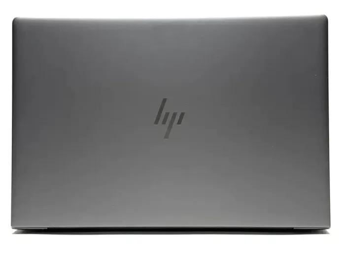 Мобільна робоча станція Б-класу HP Zbook 15u G5 / 15.6" (1920x1080) IPS / Intel Core i7-8650U (4 (8) ядра по 1.9 - 4.2 GHz) / 16 GB DDR4 / 256 GB SSD / AMD Radeon Pro WX 3100, 2 GB DDR5, 128-bit / WebCam / Win 10 Pro б/в - зображення 2