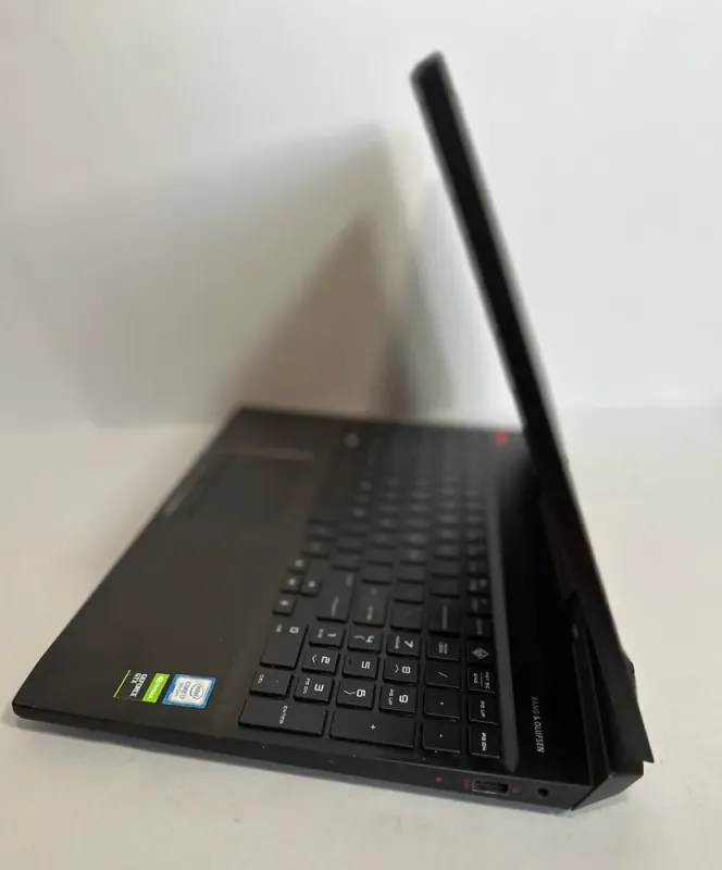 Ігровий ноутбук Б-клас HP Omen 15-dc1057nr / 15.6" (1920x1080) IPS / Intel Core i7-9750H (6 (12) ядер по 2.6 - 4.5 GHz) / 16 GB DDR4 / 256 GB SSD + 500 GB HDD / nVidia GeForce GTX 1650, 4 GB GDDR5, 128-bit / WebCam / Win 11 б/в - зображення 5