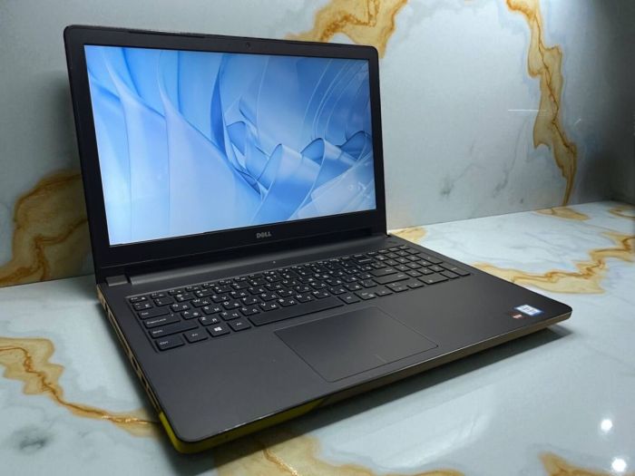 Ігровий ноутбук Dell Inspiron 15-5559 (P51F) / 15,6" (1366х768) TN / Intel Core i7-6500U (2 (4) ядра по 2,5 - 3,1 ГГц) / 8 ГБ DDR3 / 256 ГБ SSD / AMD Radeon R5 M335, 4 ГБ DDR3, 64-біт / Веб-камера б/в - зображення 2