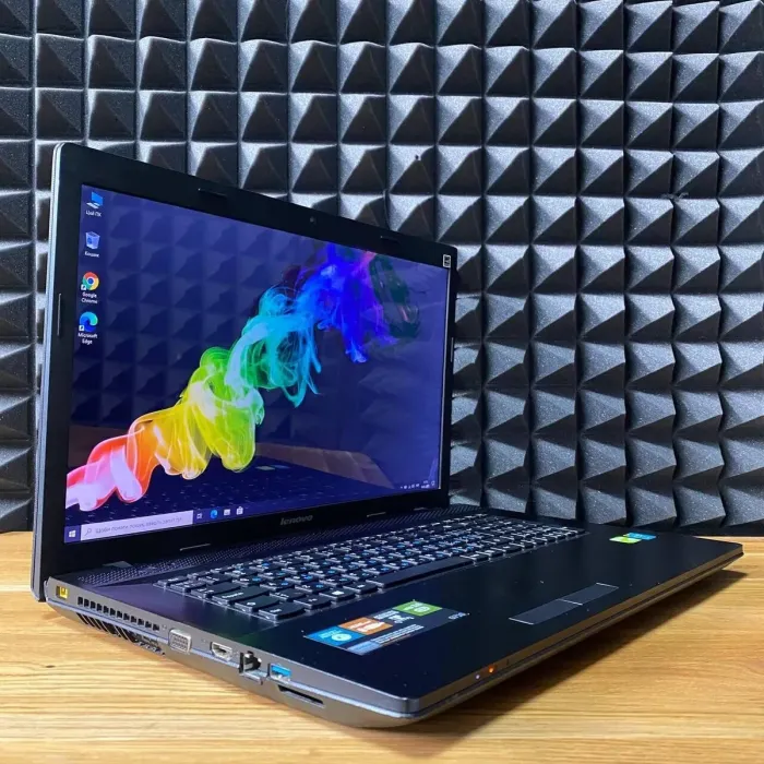 Ноутбук Lenovo G710 / 17.3" (1600x900) TN / Intel Core i7-4702MQ (4 (8) ядра по 2.2 - 3.2 GHz) / 16 GB DDR3 / 128 GB SSD / Intel HD Graphics 4600 / WebCam / DVD-ROM б/в - зображення 5