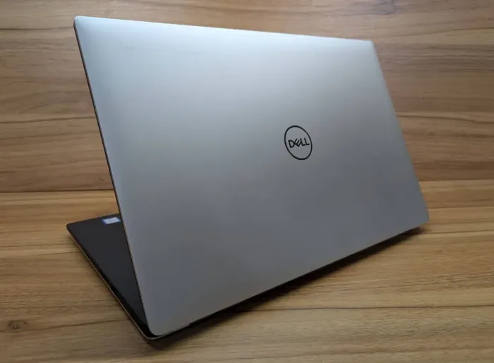 Ігровий ноутбук Dell XPS 15 7590 / 15.6" (3840x2160) IPS / Intel Core i7-9750H (6 (12) ядер по 2.6 - 4.5 GHz) / 32 GB DDR4 / 500 GB SSD / nVidia GeForce GTX 1650, 4 GB GDDR6, 128-bit / WebCam / Windows 10 б/в - зображення 7