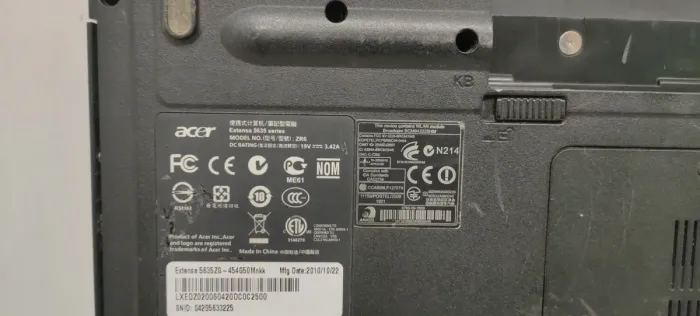 Ноутбук Б-клас Acer Extensa 5635ZG / 15.6" (1366x768) TN / Intel Pentium T4500 (2 ядра по 2.3 GHz) / 4 GB DDR3 / 240 GB SSD / nVidia GeForce G105M, 512 MB GDDR3, 64-bit / Без АКБ б/в - зображення 8