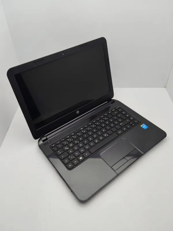 Ноутбук HP 14 / 14" (1366x768) TN / Intel Celeron N2840 (2 ядра по 2.16 - 2.58 GHz) / 4 GB DDR3 / 500 GB HDD / Intel HD Graphics / WebCam / Wi-Fi б/в - зображення 4