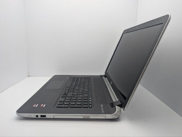 Ноутбук HP Pavilion 17-f005sr / 17.3" (1600x900) TN / AMD A8-6410 (4 ядра по 2.0 - 2.4 GHz) / 8 GB DDR3 / 240 GB SSD / AMD Radeon R7 M260, 2 GB GDDR3, 64-bit / WebCam / DVD-ROM б/в - зображення 5