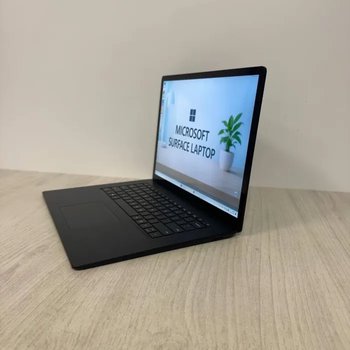 Ультрабук Microsoft Surface Laptop 4 2021 / 13.5" (2256x1504) IPS Touch / Intel Core i7-1185G7 (4 (8) ядра по 3.0 - 4.8 GHz) / 16 GB DDR4 / 256 GB SSD / Intel Iris Xe Graphics / WebCam б/в - зображення 5