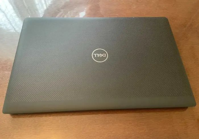 Ультрабук Dell Latitude 7520 / 15.6" (1920x1080) IPS / Intel Core i5-1135G7 (4 (8) ядра по 2.4 - 4.2 GHz) / 8 GB DDR4 / 256 GB SSD / Intel Iris Xe Graphics / WebCam б/в - зображення 3