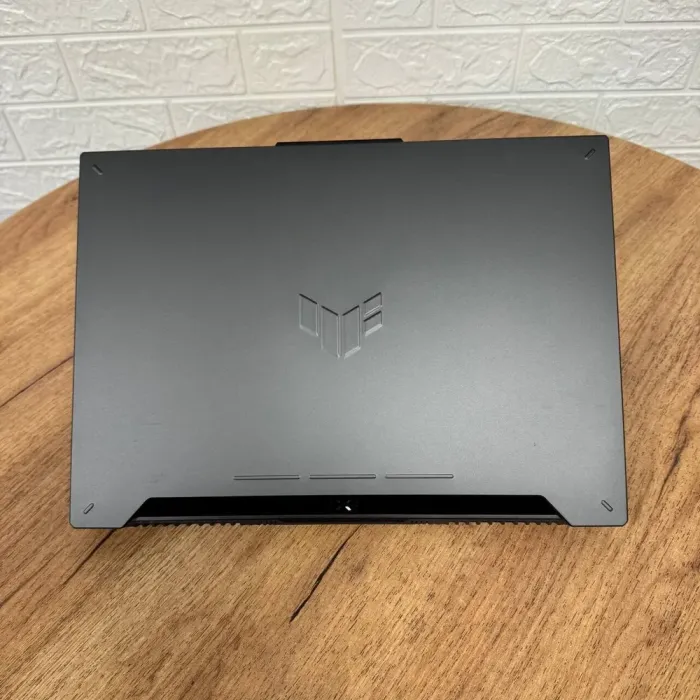 Ігровий ноутбук Asus TUF Gaming A15 FA507RE / 15.6" (1920x1080) IPS / AMD Ryzen 7 6800H (8 (16) ядер по 3.2 - 4.7 GHz) / 8 GB DDR5 / 512 GB SSD / nVidia GeForce RTX 3050 Ti, 4 GB GDDR6, 128-bit / WebCam б/в - зображення 3