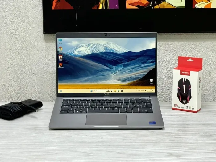 Мобільна робоча станція Dell Precision 3480 / 14" (1920x1080) IPS / Intel Core i7-1360P (12 (16) ядер по 3.7 - 5.0 GHz) / 16 GB DDR5 / 512 GB SSD M.2 / nVidia RTX A500, 4 GB GDDR6, 64-bit / WebCam / Win 11 Pro б/в - зображення 2