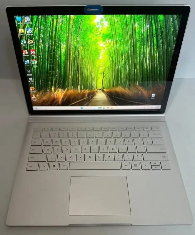 Ігровий ультрабук-трансформер Microsoft Surface Book 2 / 15.0" (3000x2000) IPS Touch / Intel Core i7-8650U (4 (8) ядра по 1.9 - 4.2 GHz) / 8 GB DDR4 / 256 GB SSD / nVidia GeForce GTX 1050, 2 GB GDDR5, 128-bit / WebCam / Win 11 Pro б/в - зображення 2