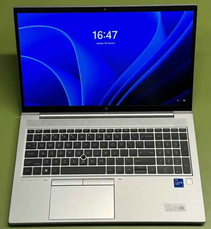 Ультрабук HP EliteBook 850 G8 / 15.6" (1920x1080) IPS / Intel Core i7-1185G7 (4 (8) ядер 3.0 - 4.8 ГГц) / 16 ГБ DDR4 / 512 ГБ SSD / Intel Iris Xe Graphics / WebCam / Дактилоскопічний б/в - зображення 2