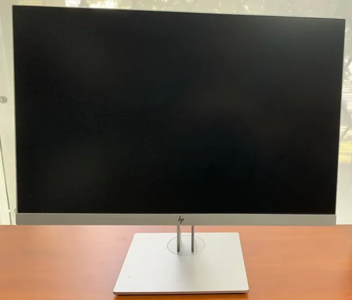 Монітор HP EliteDisplay E243i / 24" (1920x1200) IPS / HDMI, DisplayPort, VGA, USB 3.0 / VESA 100x100 Широкоформатний б/в - зображення 2