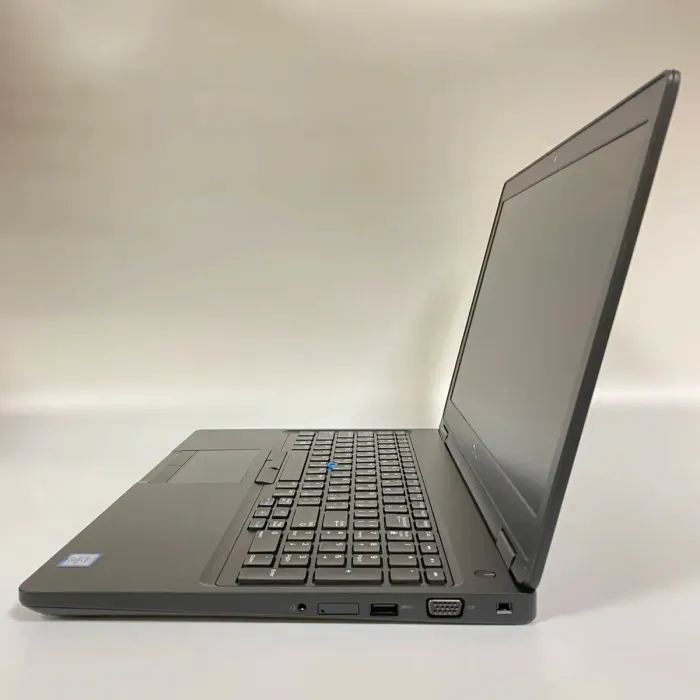 Ультрабук Dell Latitude 5590 / 15.6" (1920x1080) TN / Intel Core i5-8350U (4 (8) ядра по 1.7 - 3.6 GHz) / 16 GB DDR4 / 256 GB SSD / Intel UHD Graphics 620 / WebCam б/в - зображення 6