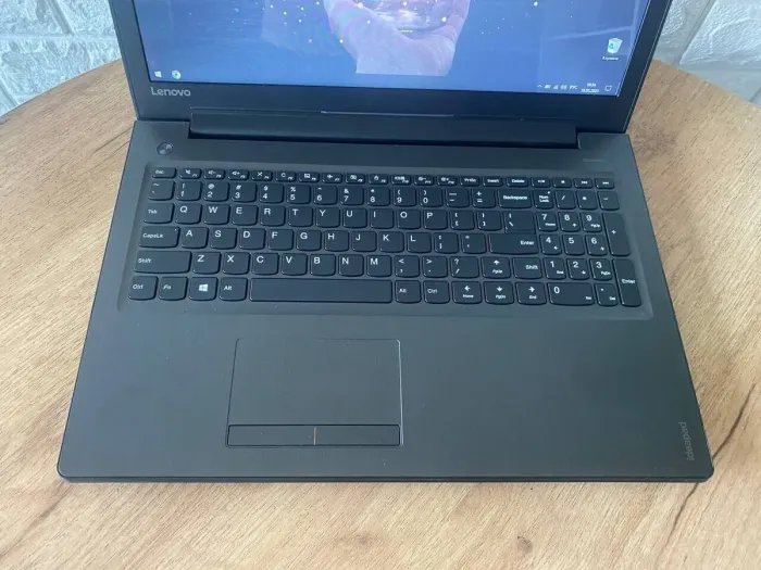 Ноутбук Lenovo IdeaPad 320-15IKB / 15.6" (1366x768) TN / Intel Core i5-7200U (2 (4) ядра по 2.5 - 3.1 GHz) / 8 GB DDR4 / 240 GB SSD / Intel HD Graphics 620 / WebCam / HDMI б/в - зображення 3