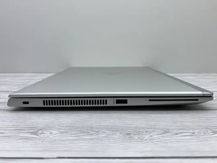 Ультрабук Б-клас HP EliteBook 745 G6 / 14" (1920x1080) IPS / AMD Ryzen 3 Pro 3300U (4 ядра по 2.1 - 3.5 GHz) / 8 GB DDR4 / 240 GB SSD / AMD Radeon RX Vega 6 Graphics / WebCam б/в - зображення 4
