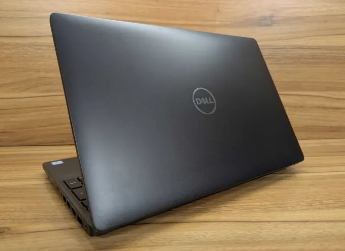 Мобільна робоча станція Dell Precision 3541 / 15,6" (1920x1080) IPS / Intel Core i5-9400H (4 (8) ядра по 2,5 - 4,3 ГГц) / 32 ГБ DDR4 / 512 ГБ SSD / nVidia Quadro P620, 4 ГБ GDDR5, 128-біт / WebCam / Windows 10 б/в - зображення 7