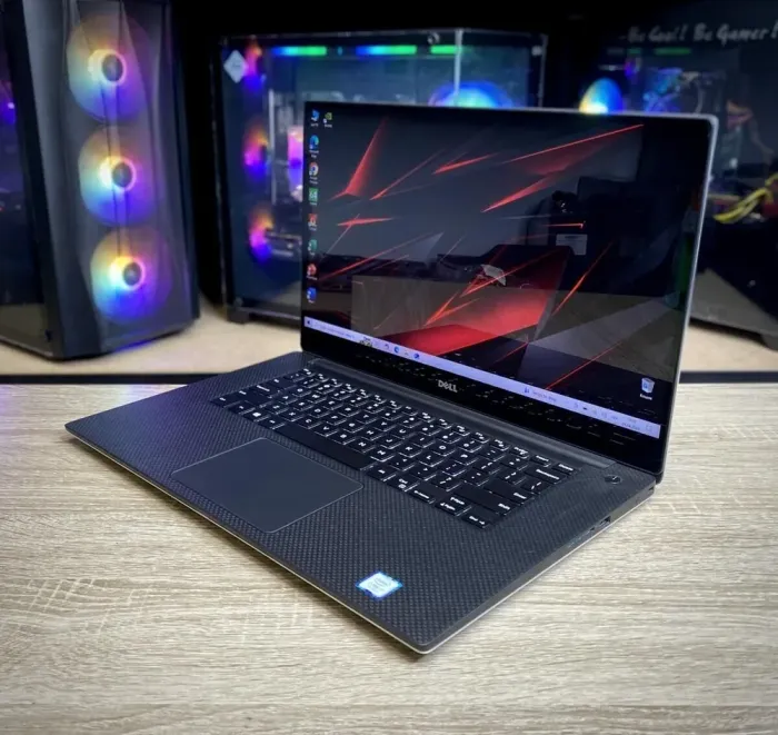 Ігровий ноутбук Dell XPS 15 9560 / 15.6" (3840x2160) IPS / Intel Core i7-7700HQ (4 (8) ядра по 2.8 - 3.8 GHz) / 16 GB DDR4 / 256 GB SSD / nVidia GeForce GTX 1050, 4 GB GDDR5, 128-bit / WebCam б/в - зображення 4