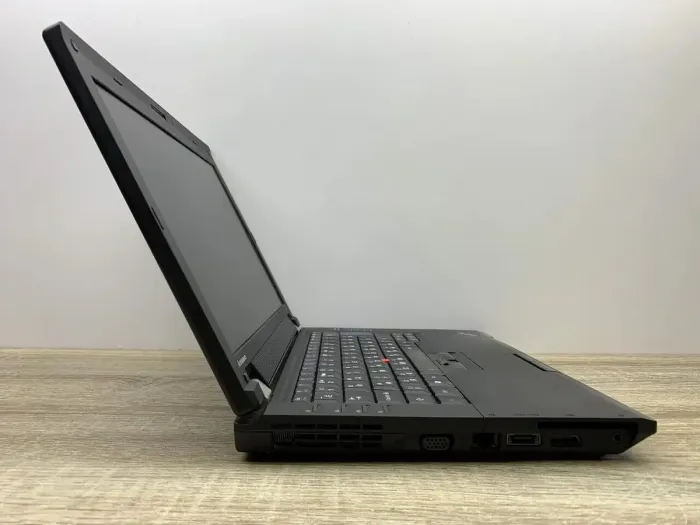 Ноутбук Б-клас Lenovo ThinkPad L420 / 14" (1366x768) TN / Intel Core i5-2410M (2 (4) ядра по 2.3 - 2.9 GHz) / 8 GB DDR3 / 240 GB SSD / Intel HD Graphics 3000 / WebCam б/в - зображення 6