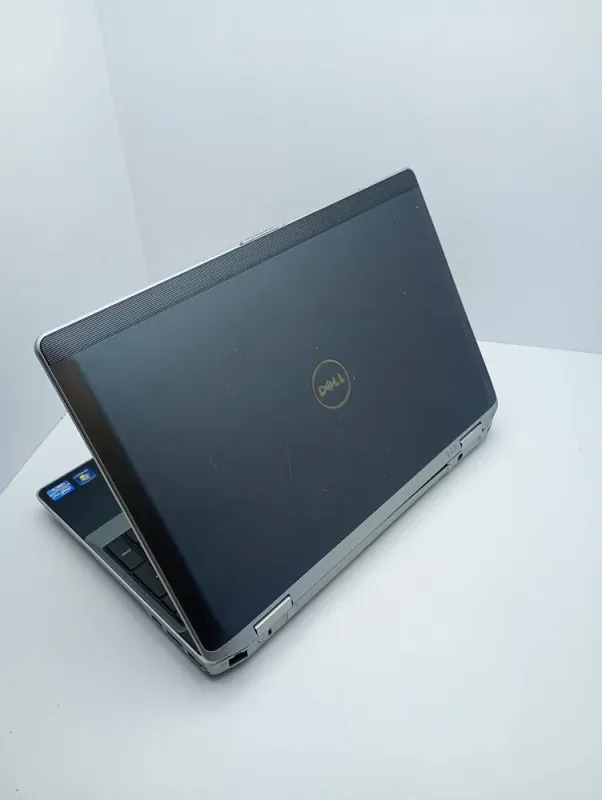 Ноутбук Dell Latitude E6530 / 15.6" (1920x1080) TN / Intel Core i5-3320M (2 (4) ядра по 2.6 - 3.3 GHz) / 8 GB DDR3 / 500 GB HDD / nVidia NVS 5200M, 1 GB DDR3, 64-bit / WebCam б/в - зображення 8