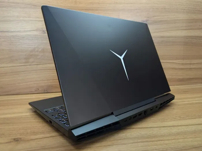 Ігровий ноутбук Lenovo Legion Y7000P-1060 / 15.6" (1920x1080) IPS / Intel Core i7-8750H (6 (12) ядер по 2.2 - 4.1 GHz) / 16 GB DDR4 / 256 GB SSD + 1000 GB HDD / nVidia GeForce GTX 1060, 6 GB GDDR5, 192-bit / HDMI / Windows 10 б/в - зображення 7