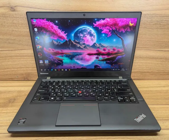 Ноутбук Lenovo ThinkPad T440s / 14" (1920x1080) IPS / Intel Core i7-4600U (2 (4) ядра по 2.1 - 3.3 GHz) / 8 GB DDR3 / 256 GB SSD / Intel HD Graphics 4400 / WebCam / Fingerprint / Windows 10 б/в - зображення 2