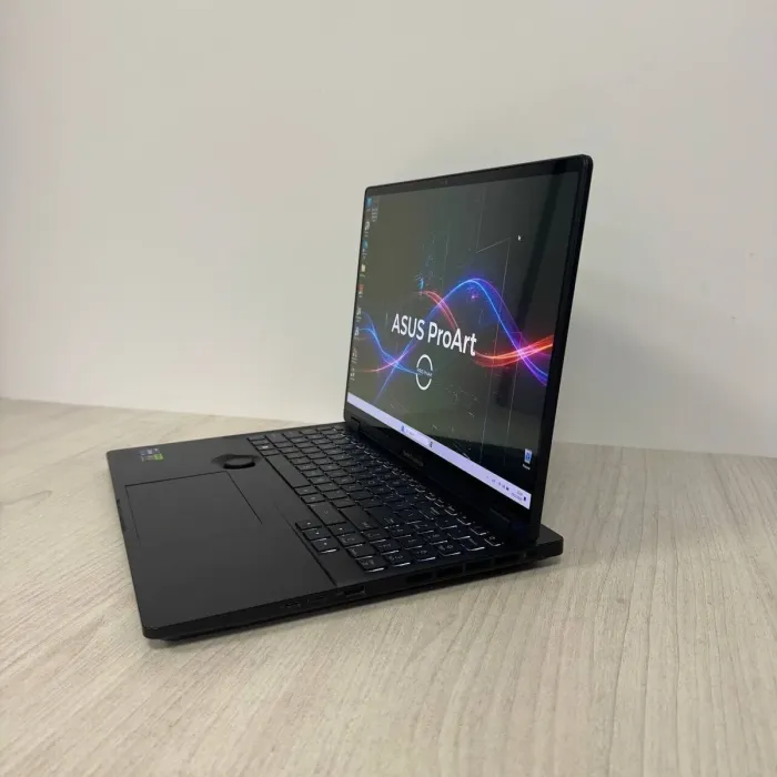 Ігровий ноутбук Asus ProArt Studiobook / 16" (2560x1600) OLED Touch / Intel Core i9-13980HX (24 (32) ядра по 2,2 - 5,5 ГГц) / 16 ГБ DDR5 / 512 ГБ SSD NVMe / nVidia Quadro RTX 3000, 6 ГБ GDDR6, 192-bit / WebCam б/в - зображення 7