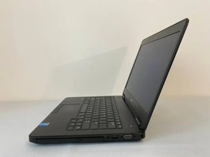 Ноутбук Б-клас Dell Latitude E5440 / 14" (1366x768) TN / Intel Core i5-4210U (2 (4) ядра по 1.7 - 2.7 GHz) / 8 GB DDR3 / 120 GB SSD / Intel HD Graphics 4400 / WebCam / DVD-RW / HDMI б/в - зображення 5