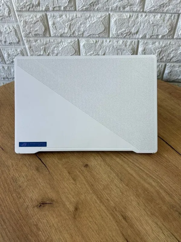 Ігровий ноутбук Asus ROG Zephyrus G14 GA401QM / 14" (1920x1080) IPS / AMD Ryzen 9 5900HS (8 (16) ядер по 3.0 - 4.6 GHz) / 16 GB DDR4 / 512 GB SSD / nVidia GeForce RTX 3060, 6 GB GDDR6, 192-bit б/в - зображення 3