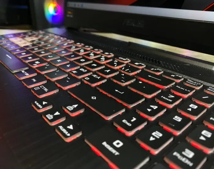 Ігровий ноутбук Asus TUF Gaming F15 / 15.6" (1920x1080) IPS / Intel Core i5-10300H (4 (8) ядра по 2.5 - 4.5 GHz) / 16 GB DDR4 / 512 GB SSD / nVidia GeForce GTX 1650 Ti, 4 GB GDDR6, 128-bit / WebCam б/в - зображення 5