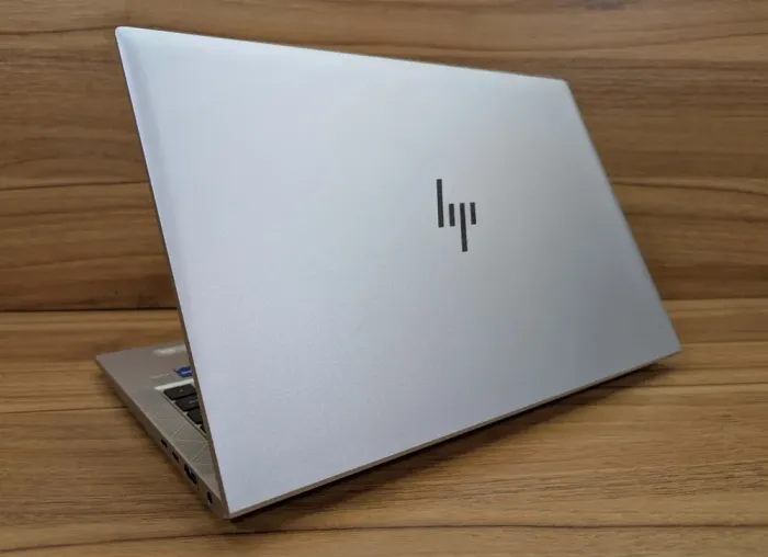 Ультрабук HP EliteBook 840 G8 / 14" (1920x1080) IPS / Intel Core i7-1185G7 (4 (8) ядра по 3.0 - 4.8 GHz) / 16 GB DDR4 / 512 GB SSD / Intel Iris Xe Graphics / WebCam / TouchID / Windows 10 б/в - зображення 7