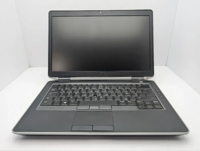 Ноутбук Dell Latitude E6430s / 14" (1366x768) TN / Intel Core i5-3340M (2 (4) ядра по 2.7 - 3.4 GHz) / 6 GB DDR3 / 120 GB SSD / Intel HD Graphics 4000 / WebCam / DVD-ROM б/в - зображення 3
