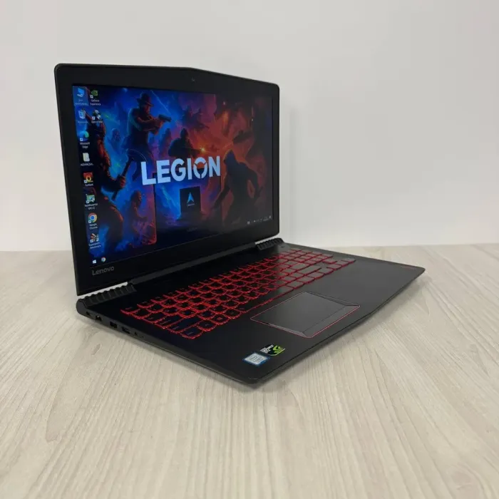 Ігровий ноутбук Lenovo Legion Y520-15IKBN / 15.6" (1920x1080) IPS / Intel Core i7-7700HQ (4 (8) ядра по 2.8 - 3.8 GHz) / 16 GB DDR4 / 256 GB SSD + 1000 GB HDD / nVidia GeForce GTX 1050 Ti, 2 GB GDDR5, 128-bit / WebCam б/в - зображення 4