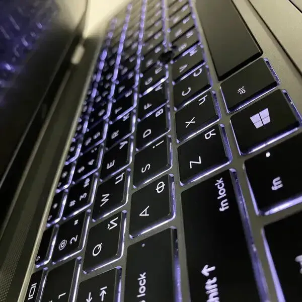 Ультрабук Б-клас HP ProBook 640 G5 / 14" (1920x1080) IPS / Intel Core i7-8565U (4 (8) ядра по 1.8 - 4.6 GHz) / 16 GB DDR4 / 256 GB SSD / Intel UHD Graphics / WebCam / Fingerprint б/в - зображення 6