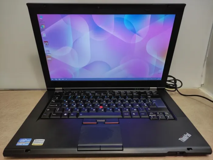 Ноутбук Б-клас Lenovo ThinkPad T420s / 14" (1600x900) TN / Intel Core i5-2520M (2 (4) ядра по 2.5 - 3.2 GHz) / 4 GB DDR3 / 120 GB SSD / Intel HD Graphics 3000 / WebCam / Без АКБ б/в - зображення 2