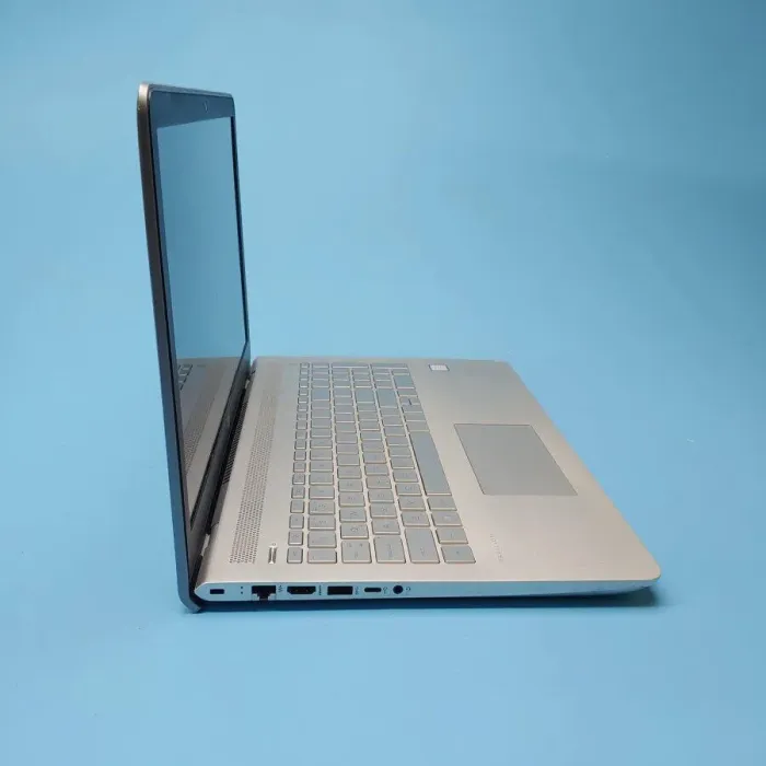 Ноутбук HP Pavilion 15-cc023cl / 15.6" (1366x768) TN Touch / Intel Core i5-7200U (2 (4) ядра по 2.5 - 3.1 GHz) / 12 GB DDR3 / 256 GB SSD / Intel HD Graphics 620 / WebCam / Win 10 Home б/в - зображення 4