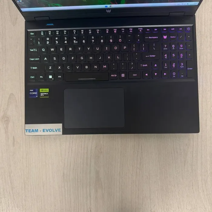 Ігровий ноутбук Б-класу Acer Predator Helios 16 PH16-71 / 16" (2560x1600) IPS / Intel Core i9-13900HX (24 (32) ядра по 2,2 - 5,4 ГГц) / 16 ГБ DDR5 / 512 ГБ SSD / nVidia GeForce RTX 4080, 12 ГБ GDDR6, 192-bit / WebCam б/в - зображення 3