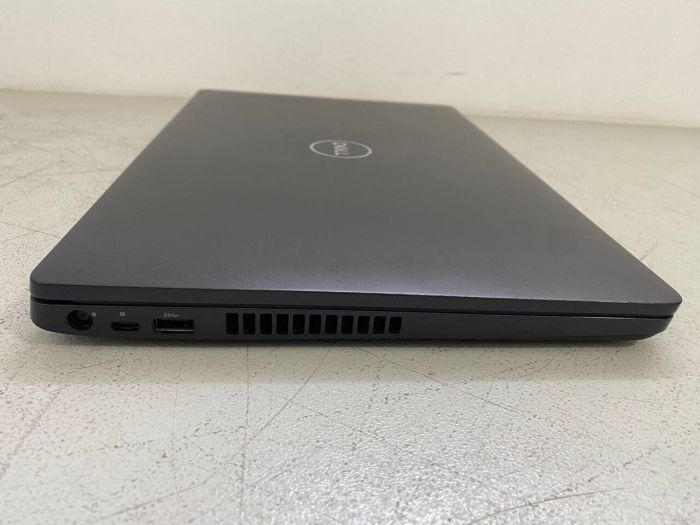 Мобільна робоча станція Dell Precision 3540 / 15,6" (1920x1080) IPS / Intel Core i5-8365U (4 (8) ядра по 1,6 - 4,1 ГГц) / 16 ГБ DDR4 / 256 ГБ SSD / Intel UHD Graphics / WebCam б/в - зображення 3
