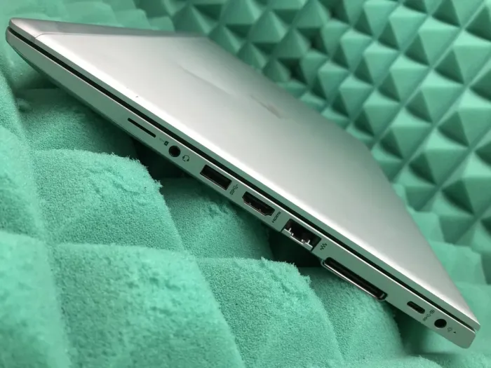 Ультрабук Б-клас HP Elitebook 745 G5 / 14" (1920x1080) IPS / AMD Ryzen 5 Pro 2500U (4 (8) ядра по 2.0 - 3.6 GHz) / 8 GB DDR4 / 256 GB SSD M.2 / AMD Radeon Vega 8 Graphics / WebCam / USB 3.1 / HDMI б/в - зображення 8