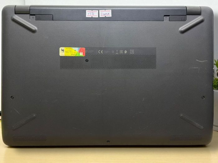 Ноутбук Б-клас HP 250 G6 / 15.6" (1920x1080) TN / Intel Core i3-6006U (2 (4) ядра по 2.0 GHz) / 8 GB DDR4 / 120 GB SSD / Intel HD Graphics 520 / WebCam б/в - зображення 2