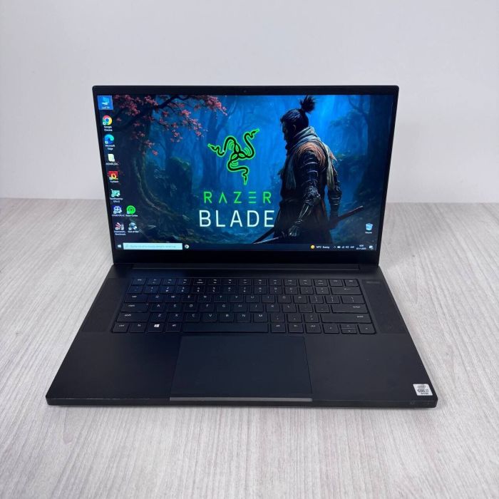 Ігровий ноутбук Razer Blade 15 RZ09-0369 / 15,6" (1920x1080) IPS / Intel Core i7-10750H (6 (12) ядер по 2,6 - 5,0 ГГц) / 16 ГБ DDR4 / 512 ГБ SSD NVMe / nVidia GeForce RTX 3070, 6 ГБ GDDR6, 256-біт / Веб-камера б/в - зображення 2