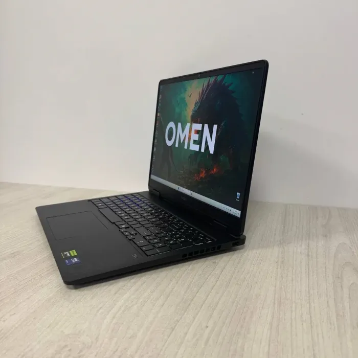 Ігровий ноутбук HP Omen 16 Slim 16-an0001nr / 16" (2560x1600) IPS / Intel Core Ultra 7 255H (16 (22) ядер по 2.0 - 5.1 GHz) / 16 GB DDR5 / 512 GB SSD / nVidia GeForce RTX 5060, 8 GB GDDR7, 128-bit / WebCam б/в - зображення 6
